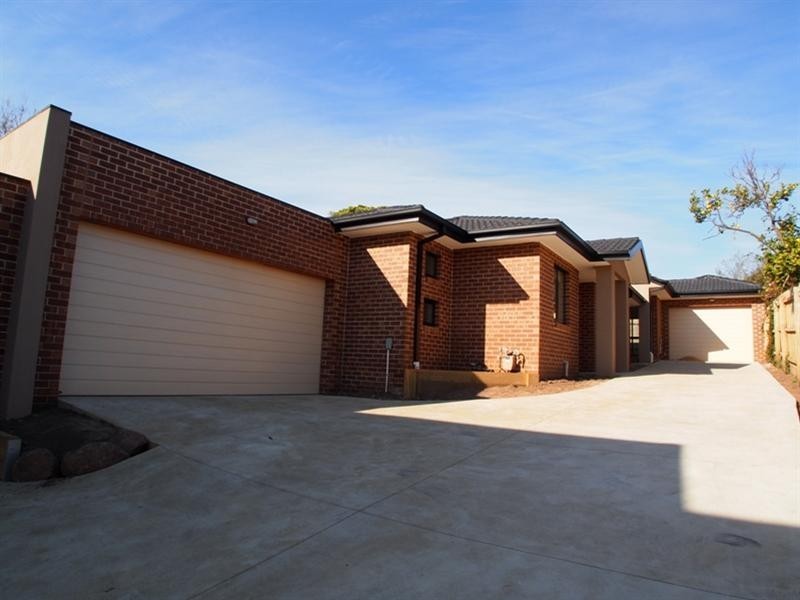 2-3/19 Alexander Avenue, Dandenong VIC 3175
