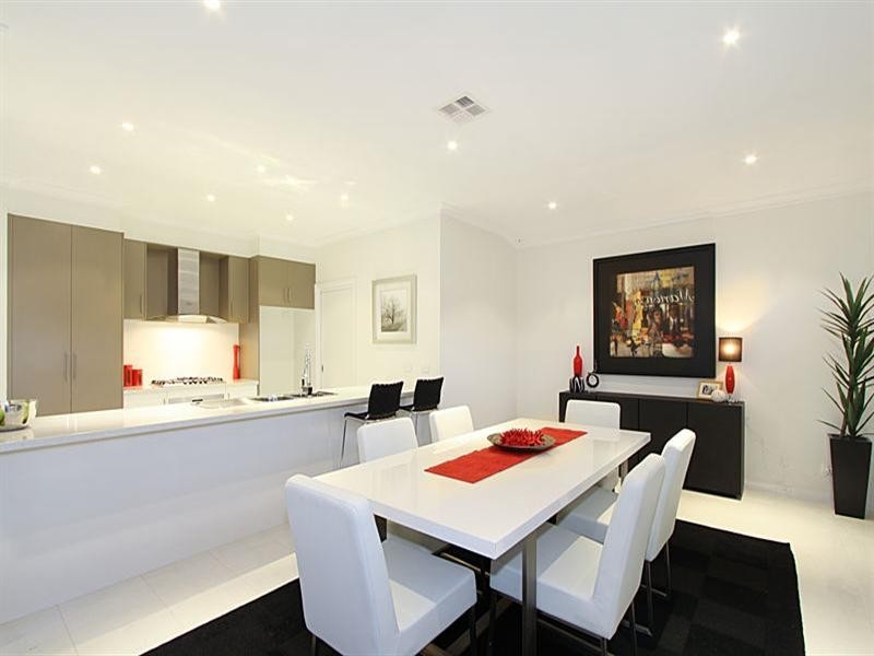 2/23 Alexander Avenue, Oakleigh East VIC 3166