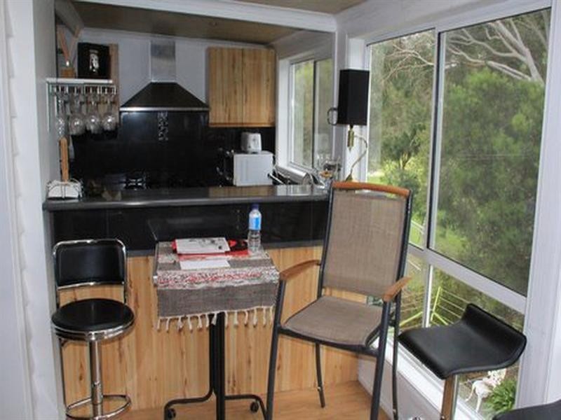 28B Oaklpark Drive, Chadstone VIC 3148