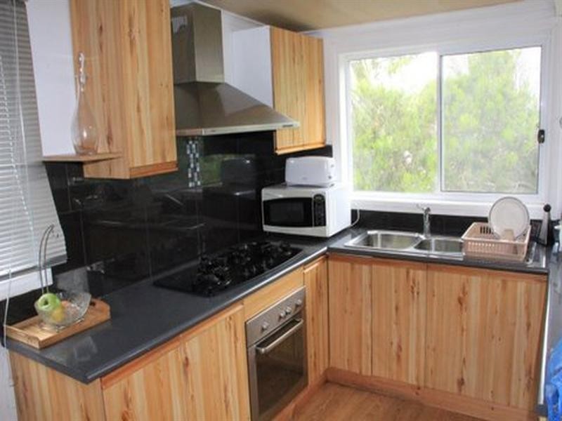 28B Oaklpark Drive, Chadstone VIC 3148