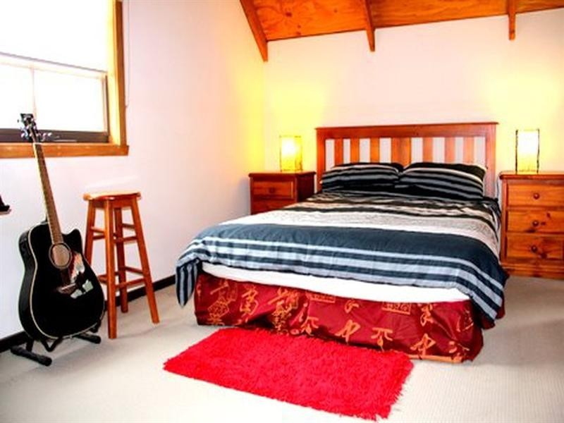 28B Oaklpark Drive, Chadstone VIC 3148