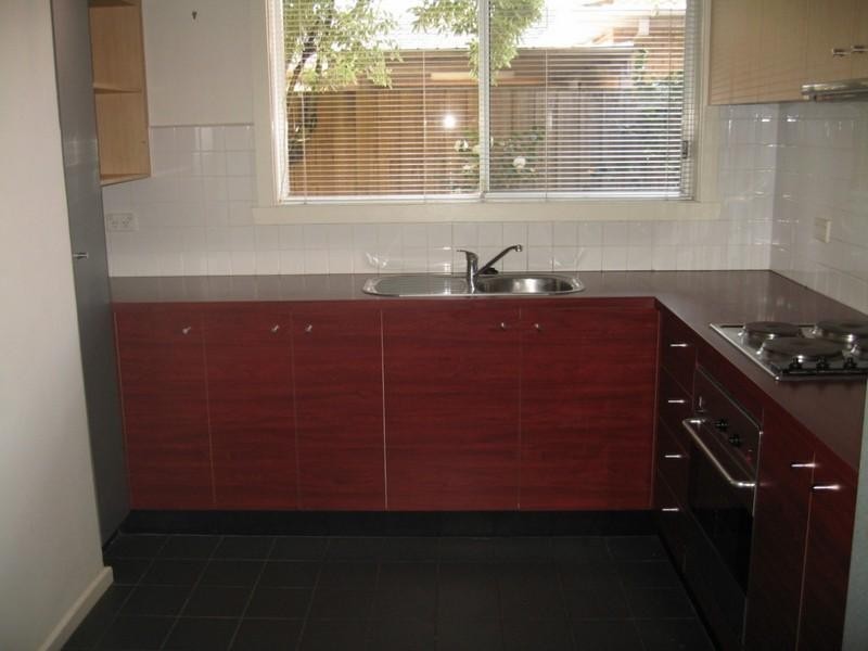 1/10 Crewe Road, Hughesdale VIC 3166