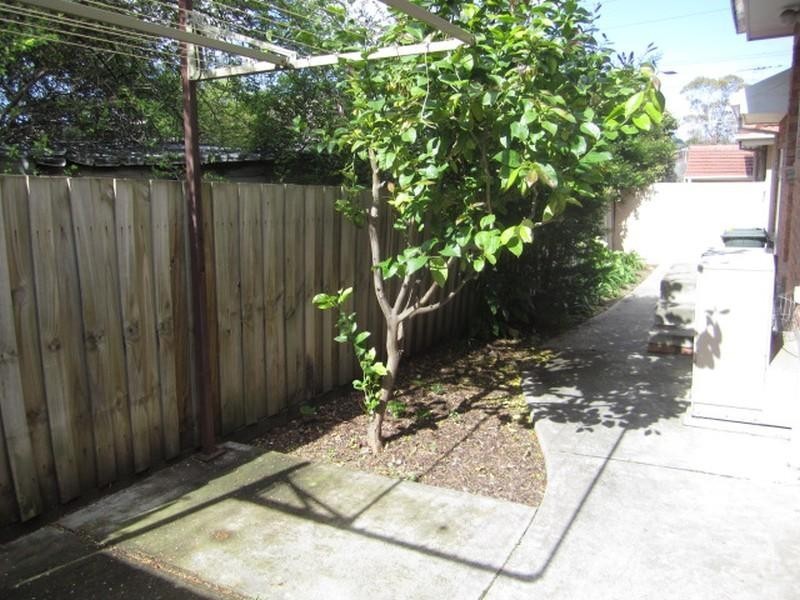 2/11 Timmings Street, Chadstone VIC 3148