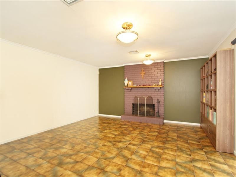 27 Bridgewater Way, Rowville VIC 3178