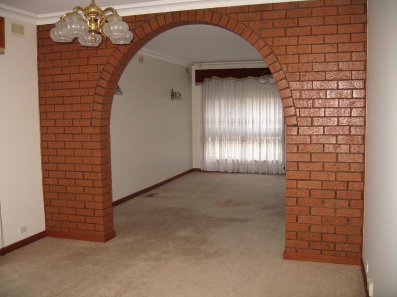 19 Scotsburn Avenue, Oakleigh South VIC 3167