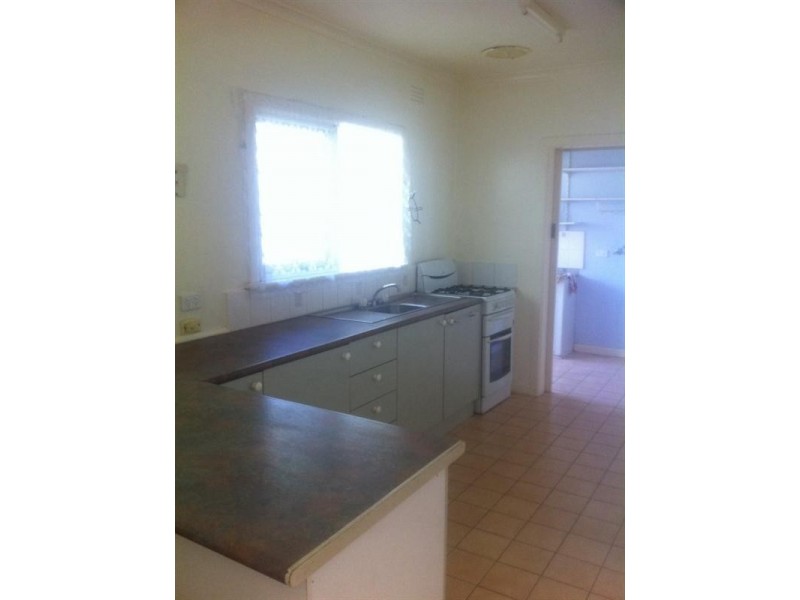 37 hillview Avenue, Mount Waverley VIC 3149