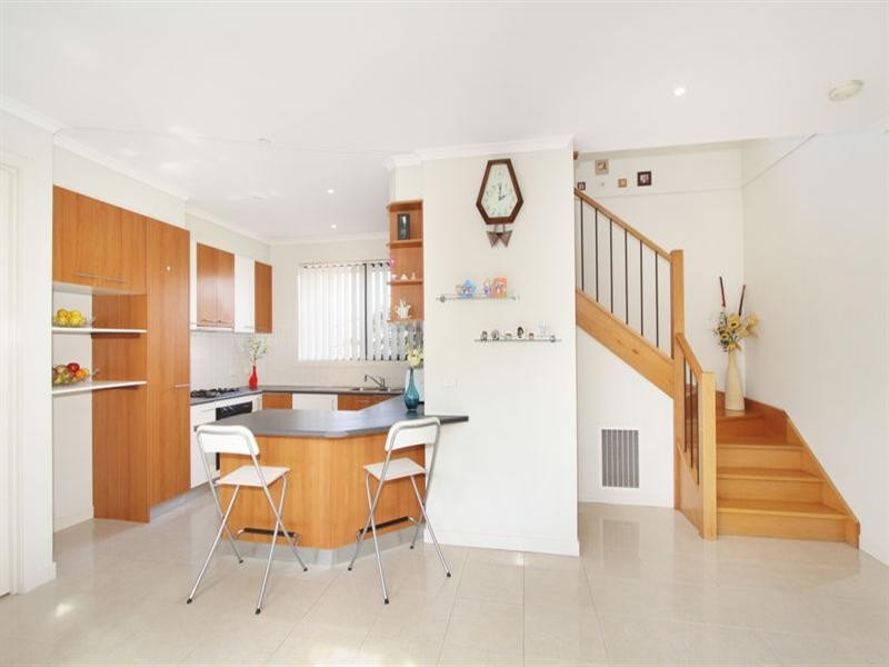 1/74 Kanooka Grove, Clayton VIC 3168