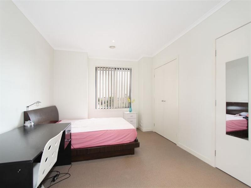 1/74 Kanooka Grove, Clayton VIC 3168