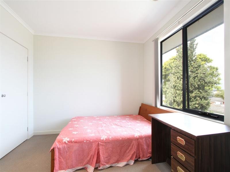 1/74 Kanooka Grove, Clayton VIC 3168