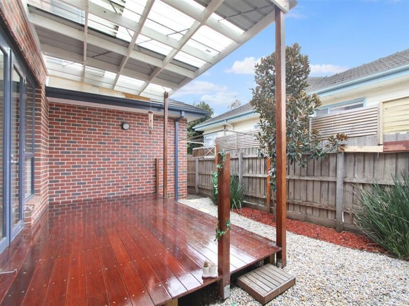 1/74 Kanooka Grove, Clayton VIC 3168