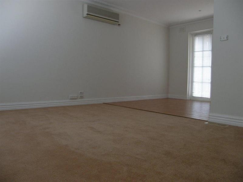 1/8 Arunta Crescent, Clarinda VIC 3169