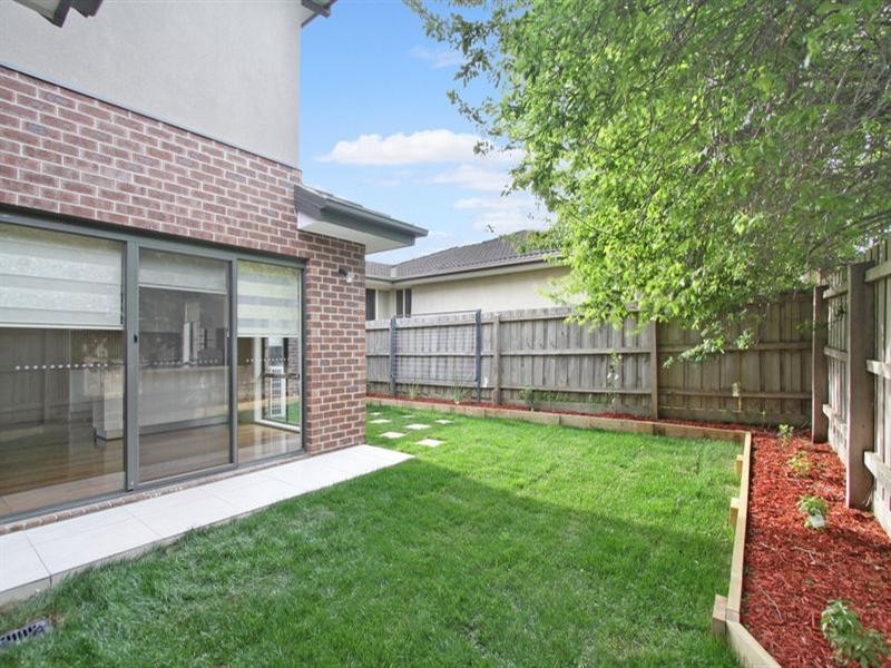 2/84 Moriah Street, Clayton VIC 3168