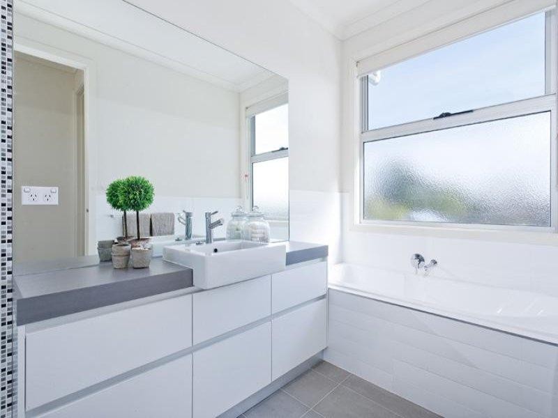 2/2 Moona Court, Chadstone VIC 3148