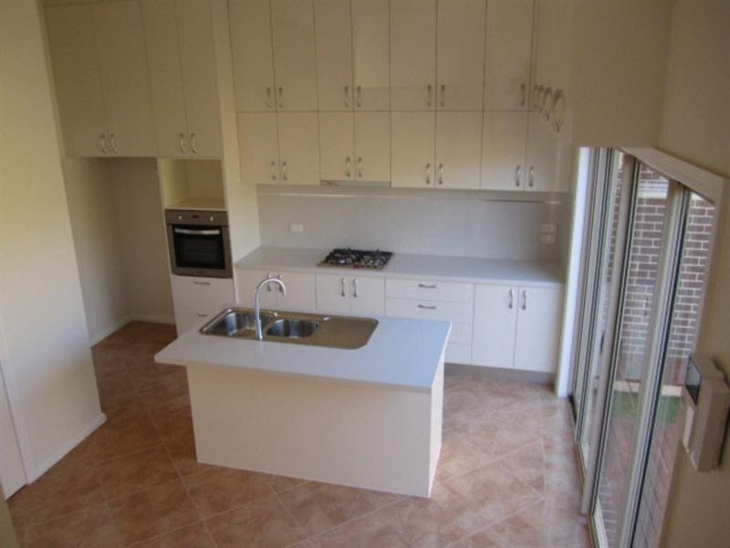 2/23 Stapley Crescent, Chadstone VIC 3148