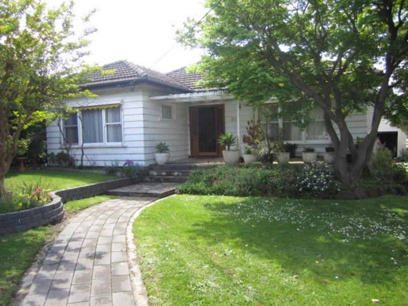 31 Edmonds Avenue, Ashwood VIC 3147