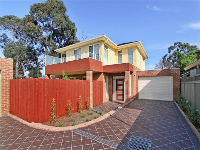 2/12 McCracken Avenue, Blackburn South VIC 3130