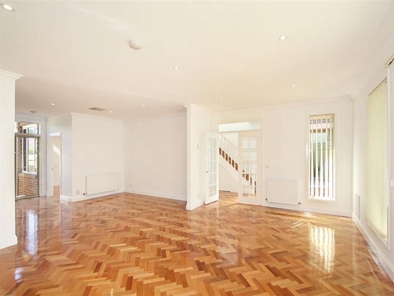 2/12 McCracken Avenue, Blackburn South VIC 3130
