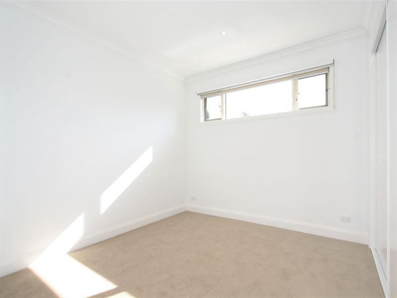 2/12 McCracken Avenue, Blackburn South VIC 3130