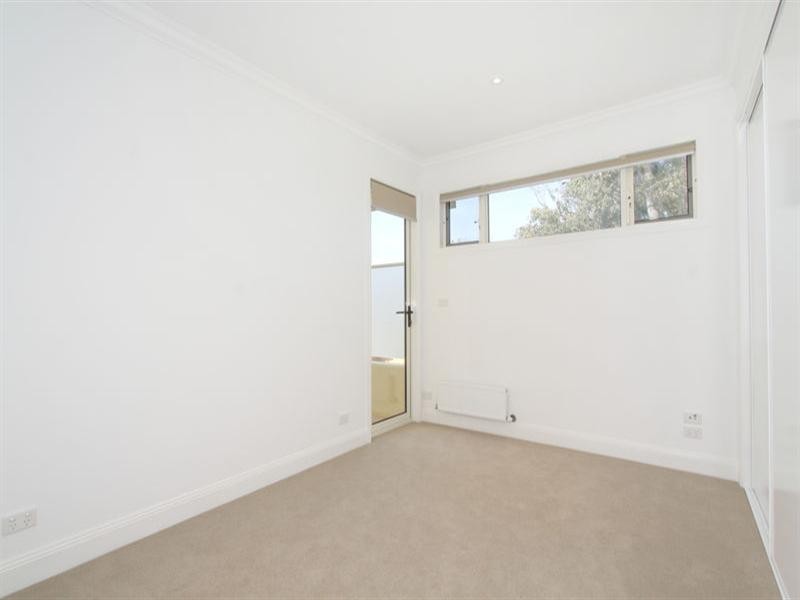 2/12 McCracken Avenue, Blackburn South VIC 3130