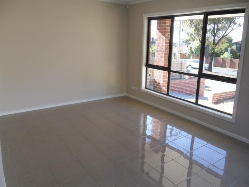 1/84 Ferntree Gully Road, Oakleigh East VIC 3166