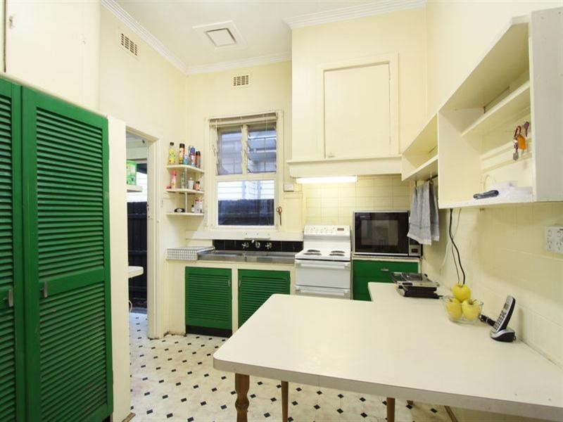 17 Callander Street, Hughesdale VIC 3166