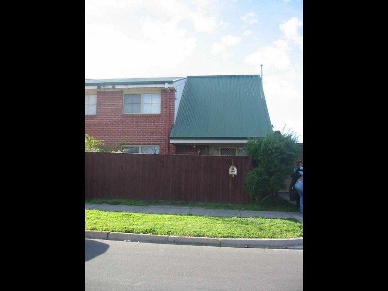 42 Colin Road, Clayton VIC 3168