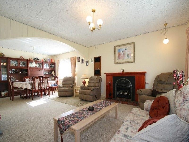 69 Carmichael Road, Oakleigh East VIC 3166