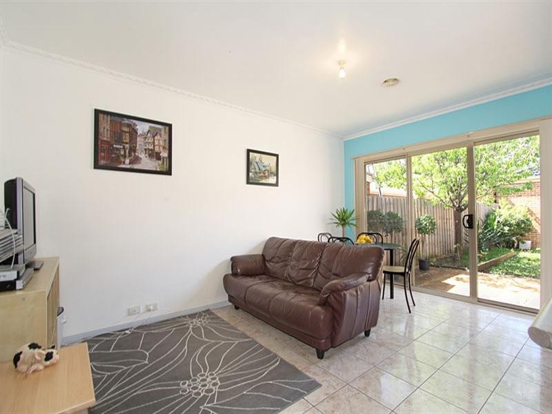 1/12 Sinnott Street, Burwood VIC 3125