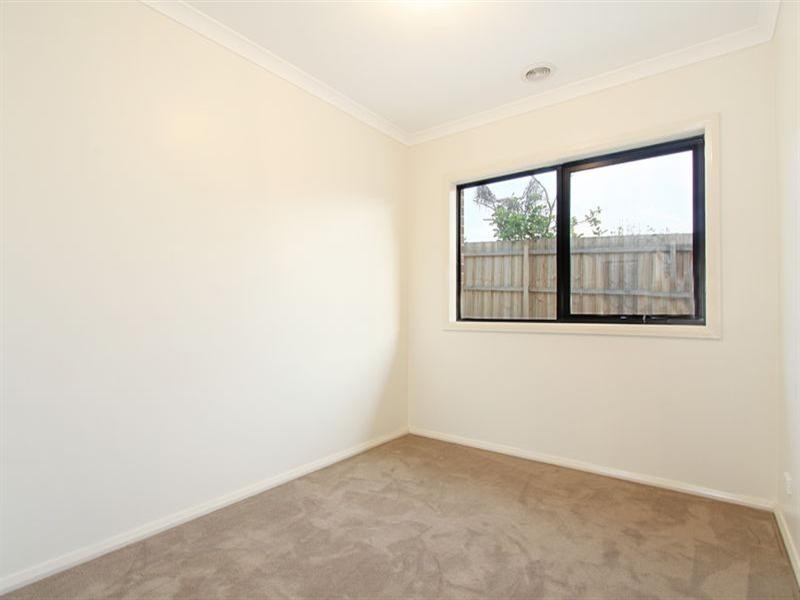 2/19 Alexander Avenue, Dandenong VIC 3175