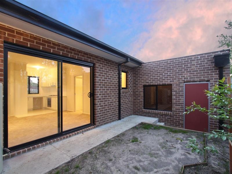 2/19 Alexander Avenue, Dandenong VIC 3175