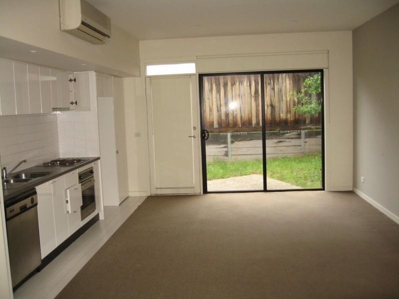 17 Leaf Court, Clayton VIC 3168