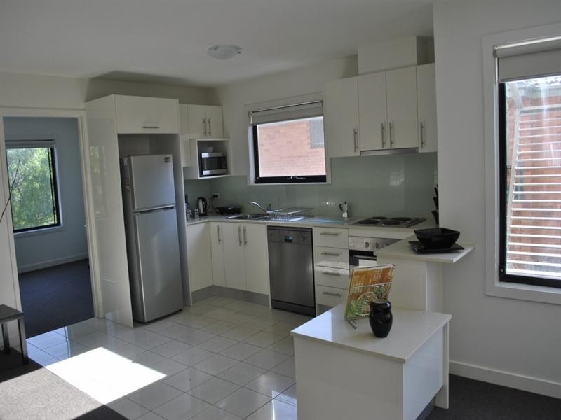 8/13 Logie Street, Oakleigh VIC 3166