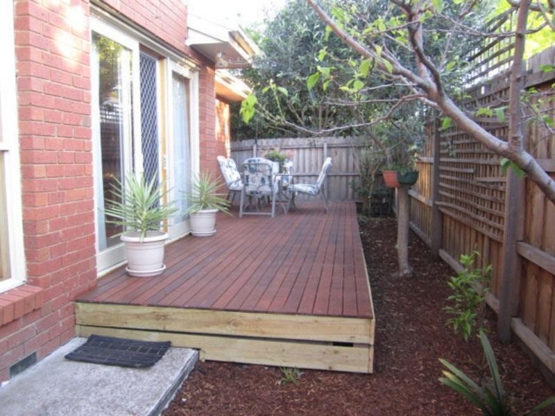 2/36 Truganini Road, Carnegie VIC 3163