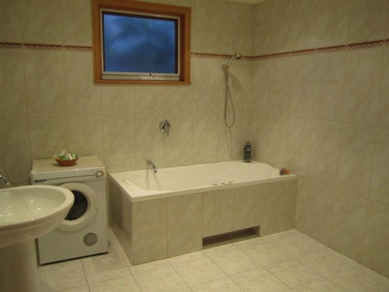 2/36 Truganini Road, Carnegie VIC 3163