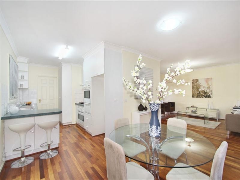 3/10 Kinrade Street, Hughesdale VIC 3166