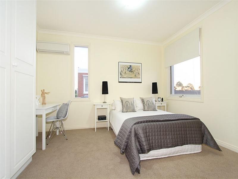 3/10 Kinrade Street, Hughesdale VIC 3166