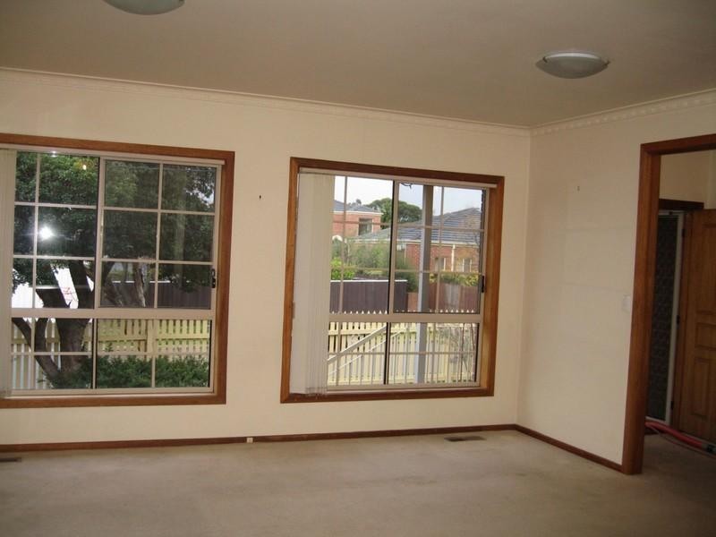 11A Hillcrest Avenue, Chadstone VIC 3148