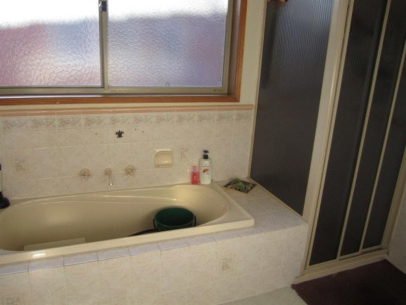 4 Kendall Court, Oakleigh East VIC 3166