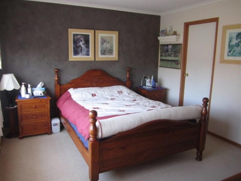 4 Kendall Court, Oakleigh East VIC 3166