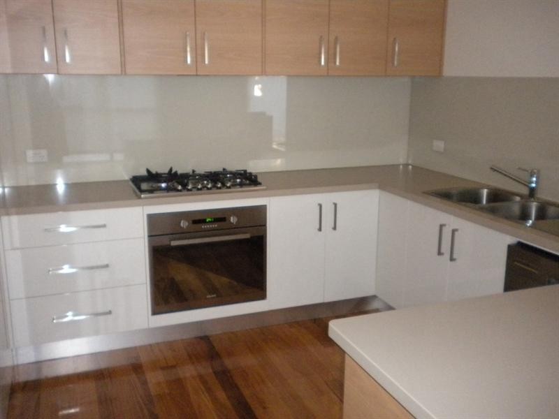 2/12 Aikman Crescent, Chadstone VIC 3148