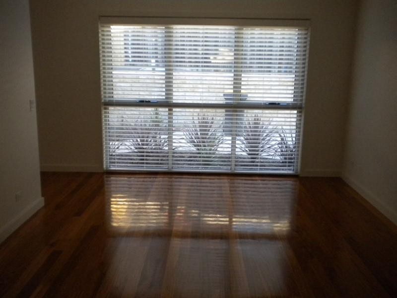 2/12 Aikman Crescent, Chadstone VIC 3148