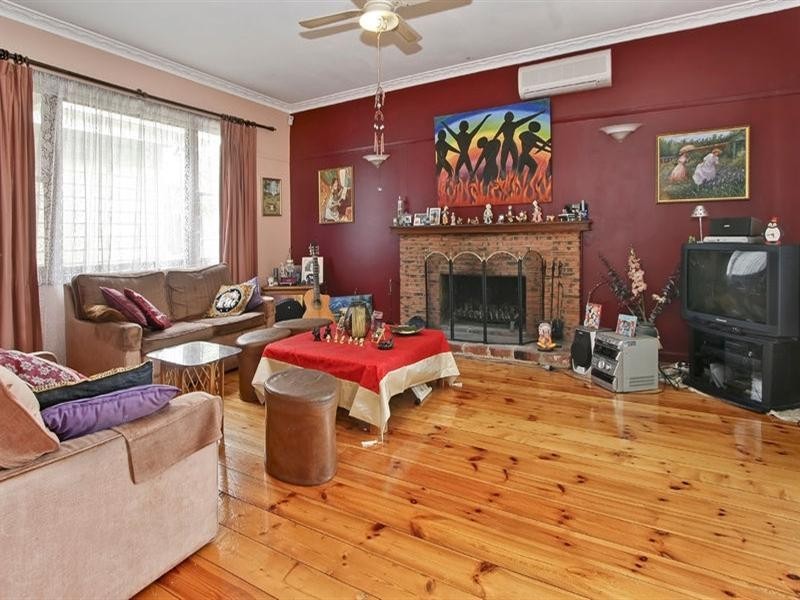 13 Moorookyle Avenue, Hughesdale VIC 3166