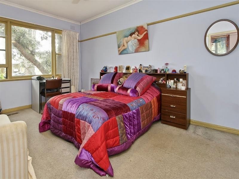 13 Moorookyle Avenue, Hughesdale VIC 3166