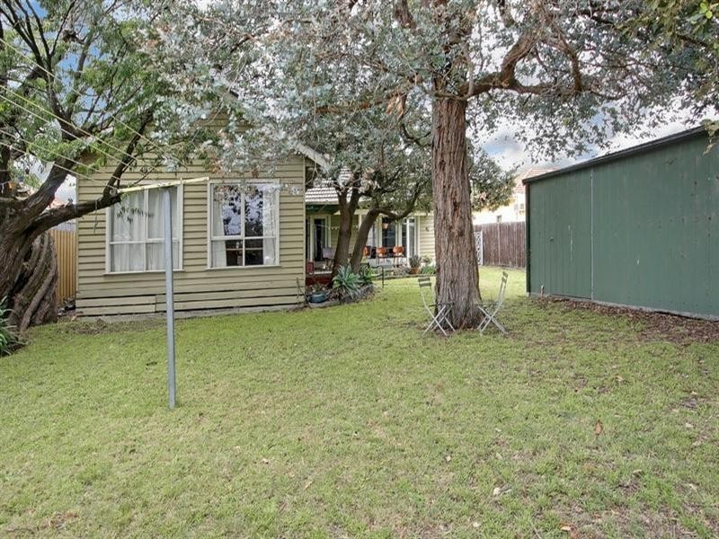 13 Moorookyle Avenue, Hughesdale VIC 3166