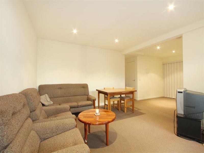 10/1324 Centre Road, Clayton VIC 3168