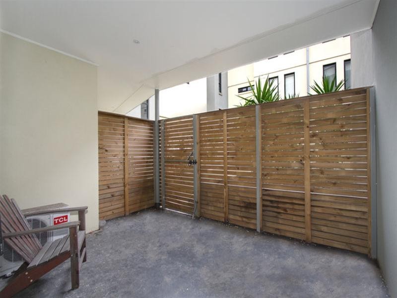 10/1324 Centre Road, Clayton VIC 3168