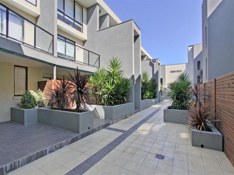 10/1324 Centre Road, Clayton VIC 3168