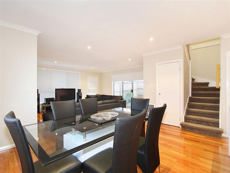 1/6 Hourigan Avenue, Clayton VIC 3168