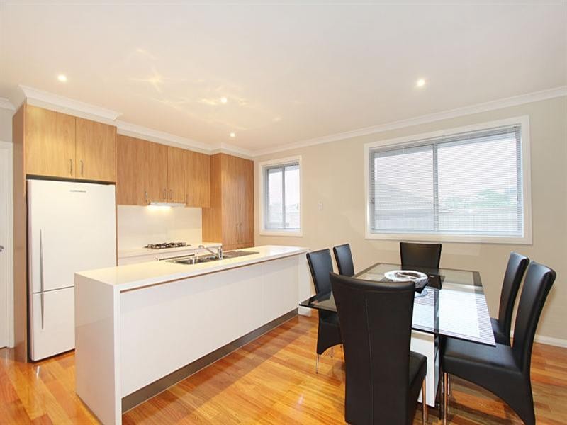 1/6 Hourigan Avenue, Clayton VIC 3168