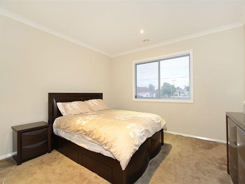 1/6 Hourigan Avenue, Clayton VIC 3168